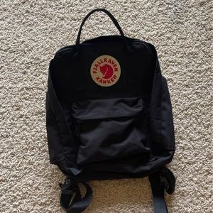 Fjallraven Kanken mini raven